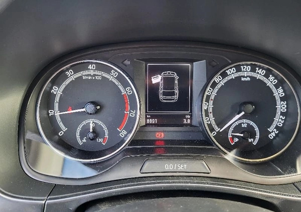 Skoda Fabia cena 58999 przebieg: 8900, rok produkcji 2022 z Namysłów małe 106
